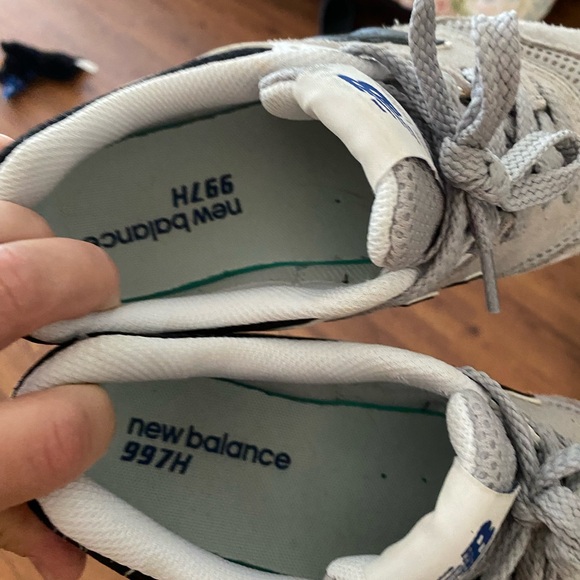 New balance Shoes - Picture 13 of 16